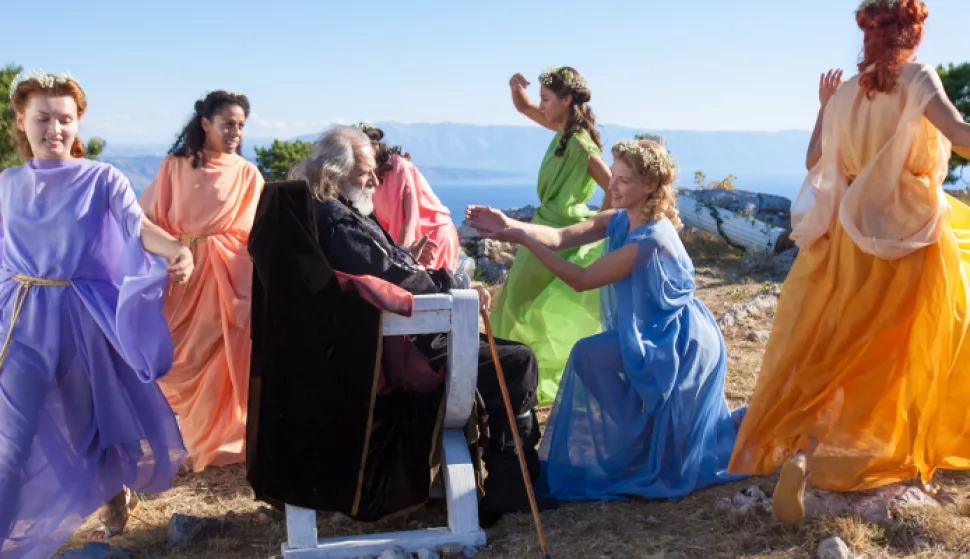 Dugometražni igrani film redatelja Milana Trenca, nastao po književnom djelu Petra Hektorovića Ribanje i ribarsko prigovaranje,