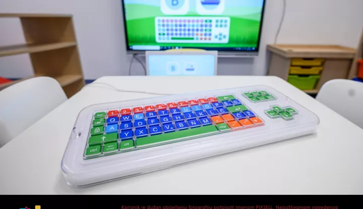 06.05.2021., Zadar - Povodom zavrsetka opremanja i preseljenja djecjeg vrtica 'Latica' i osnovne skole 'Vostarnica' u Centar za rehabilitaciju osoba s posebnim potrebama, Gradonacelnik Branko Dukic obisao je novi centar Mocirama.Photo: Dino Stanin/PIXSELL