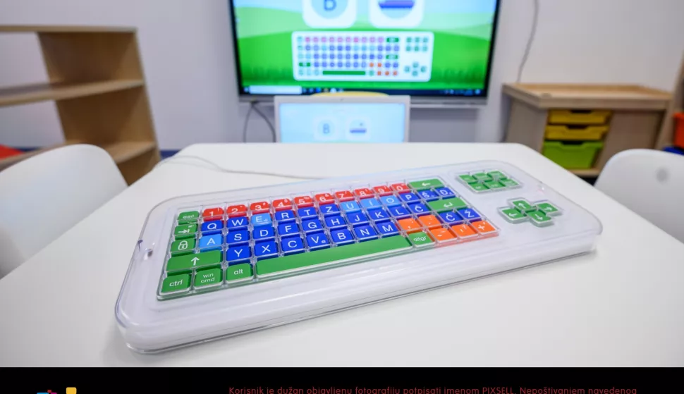 06.05.2021., Zadar - Povodom zavrsetka opremanja i preseljenja djecjeg vrtica 'Latica' i osnovne skole 'Vostarnica' u Centar za rehabilitaciju osoba s posebnim potrebama, Gradonacelnik Branko Dukic obisao je novi centar Mocirama.Photo: Dino Stanin/PIXSELL