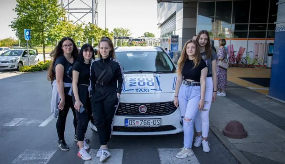 Danas došli kao učenici gosti, sutra možda kao zaposlenici Osječkog taxija
