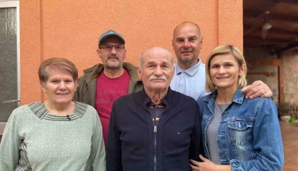 Marija i Branko Karapandža, sa sinom Borisom, kćeri Vanjom i zetom Draženom