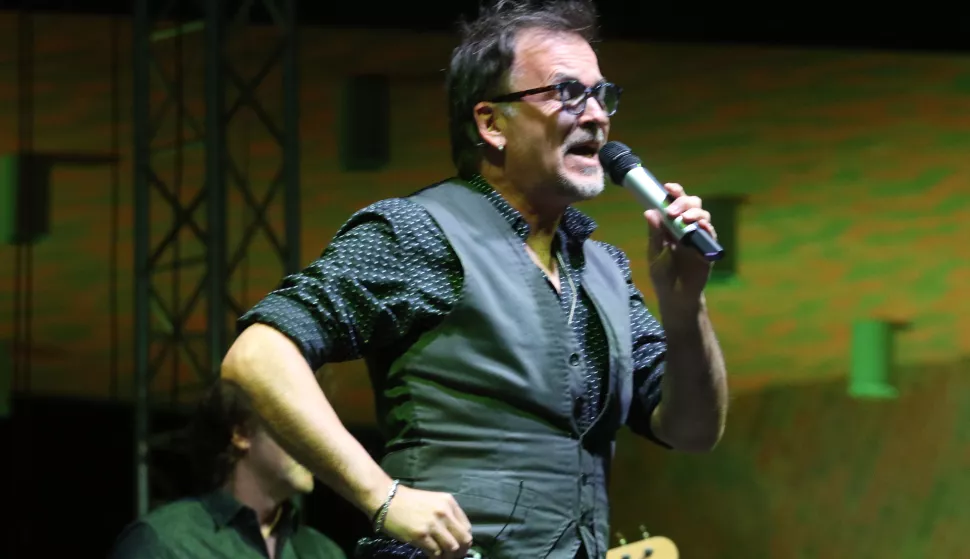 Osijek, 03. 07. 2021, Trg Vatroslava Lisinskog, Tvrdja. Koncert Gibonni.<br>snimio GOJKO MITIĆ