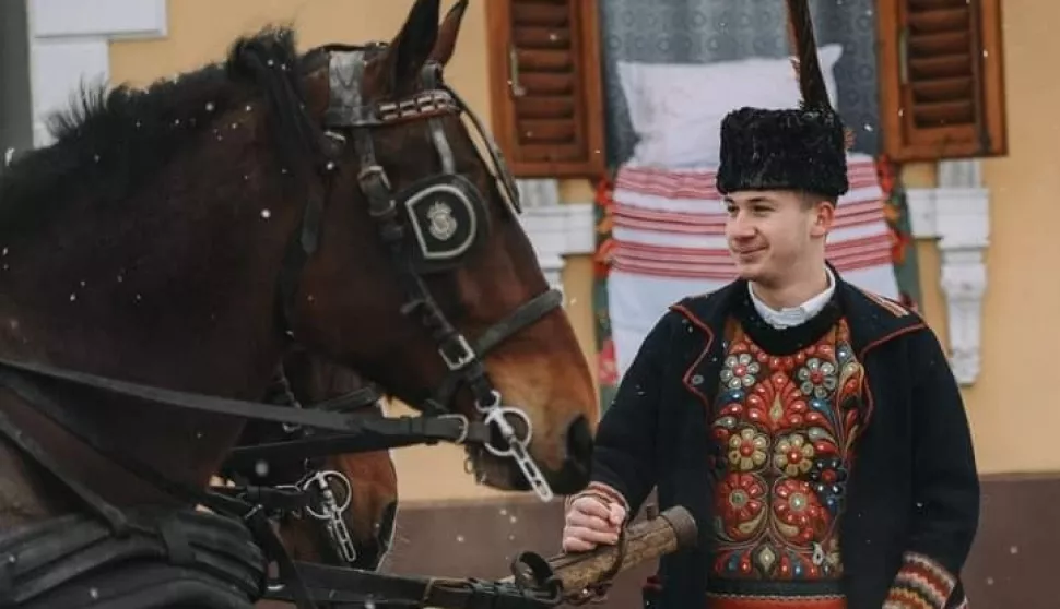 Konj ispred kuće Đuke Galovića<br>snimio: Foto-video "Focus" Županja