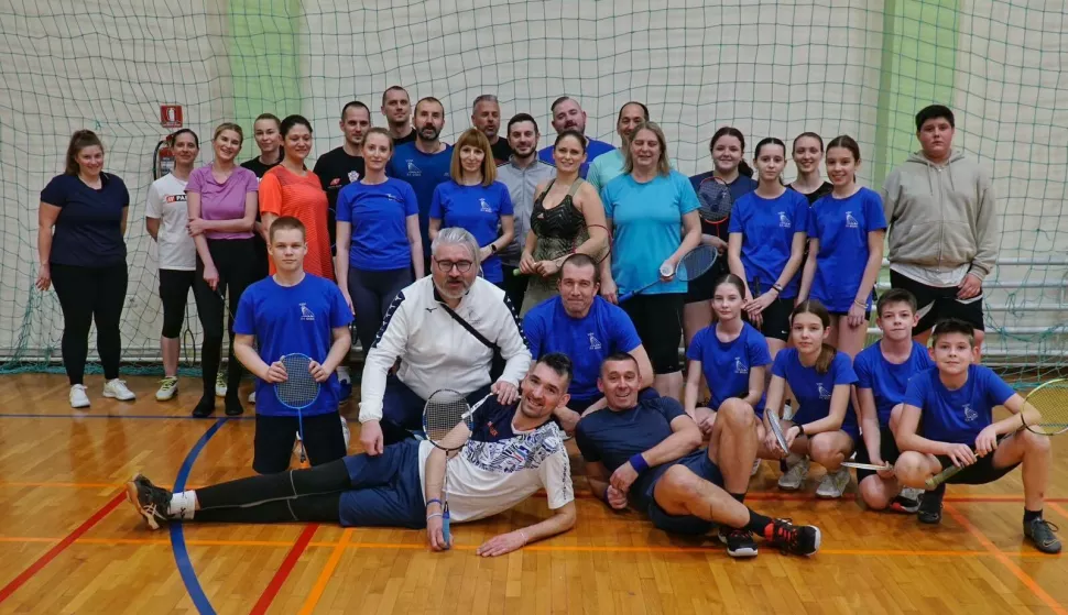 Seniorskim turnirom u petak je u dvorani graditeljsko-geodetske škole završeno 32.prvenstvo Osijeka u badmintonu.<br>USTUPLJENA FOTOGRAFIJA