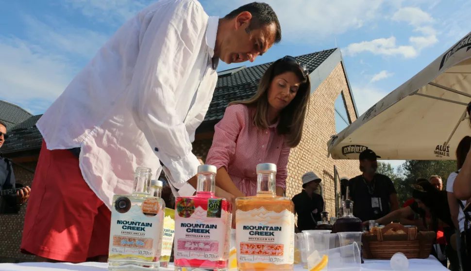 ORAHOVICA - TRAVANJ 2024. - Krešimir i Kristina Kostelac rade najboilje svjetske ginoveSNIMIO:VLADIMIR GRGURIĆ 