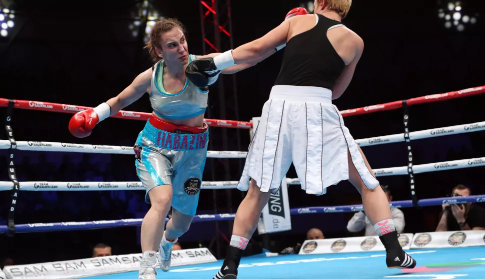 Zagreb, 08.12.2018 - Boksački spektakl "On the hunt" u KC Draen Petrović. Na slici borba u super velter kategoriji, ene, Ivana Habazin iz Hrvatske i Eva Bajić iz Srbije.foto HINA/ Damir SENČAR /ds