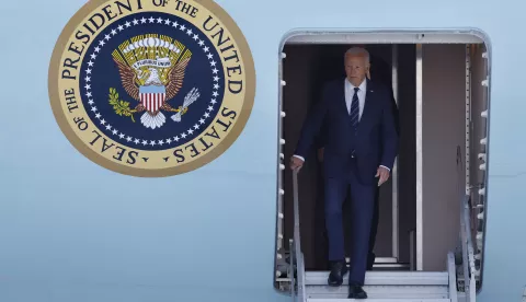 epa11480763 US President Joe Biden departs Air Force One at the Harry Reid International Airport in Las Vegas, Nevada, USA, 15 July 2024. Biden is scheduled to make several appearances at various campaign events in Las Vegas over the next few days. EPA/CAROLINE BREHMAN