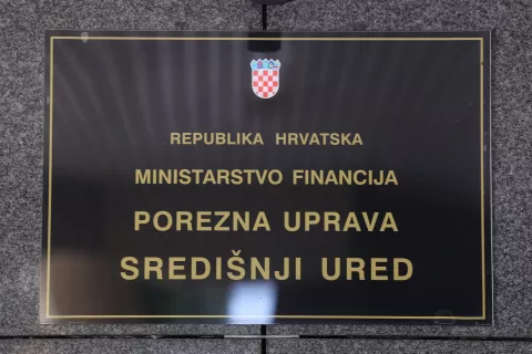 16.06.2023.,Zagreb - Policija bi trebala tijekom dana pretrazivati ured uhicenog voditelja Sluzbe za strategiju, informiranje i elektronicke servise Porezne uprave Slavise Penave Photo: Marko Prpic/PIXSELL