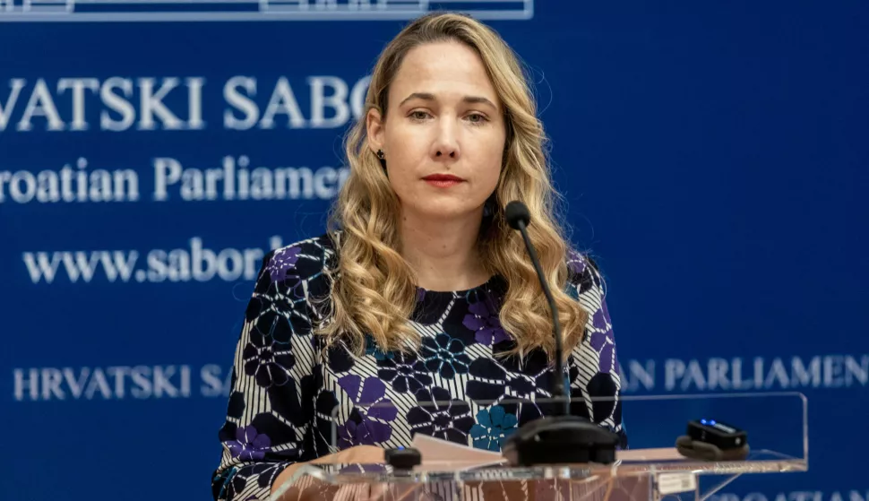 Zagreb, 6.7.2023 - Zastupnica Marija Selak Raspudić održala je konferenciju za novinare na temu: "U zadnji tjedan sabora zgurani svi važni zakonski prijedlozi".Foto Hina/ Dario GRZELJ/ dag