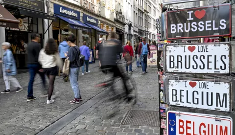 epa11476486 Souvenirs are displayed on the street in the historic center of Brussels around the Grand-Place, Belgium, 13 July 2024. Brussels' Grand-Place has been in the UNESCO World Heritage List since 1998. EPA/FREDERIC SIERAKOWSKI