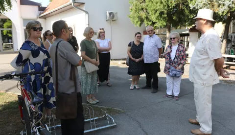 Osijek, 26. 07. 2024, Groblje Sv. Ane, popularno zvano Anino groblje, obilazak groblja s Vladom Pestom.snimio GOJKO MITIĆ