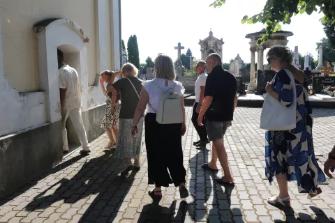 Osijek, 26. 07. 2024, Groblje Sv. Ane, popularno zvano Anino groblje, obilazak groblja s Vladom Pestom.snimio GOJKO MITIĆ