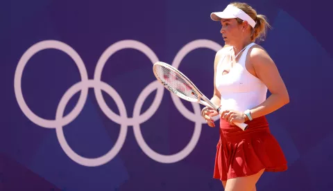 Pariz, 28.07.2024 - Meč teniskog turnira Olimpijskih igara Pariz 2024, koji se igra na terenima Roland-Garrosa između Done Vekić i Lucie Bronzetti. Na slici Dona Vekić.foto HINA/ Damir SENČAR/ ds