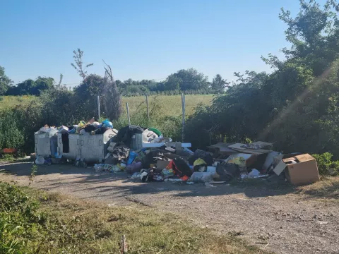 Aljmaš smeće otpad nije odvezeno tri tjedna srpanj 2024