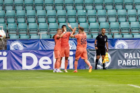 Levadia - NK Osijek. Talin. Slavlje nakon pogotka