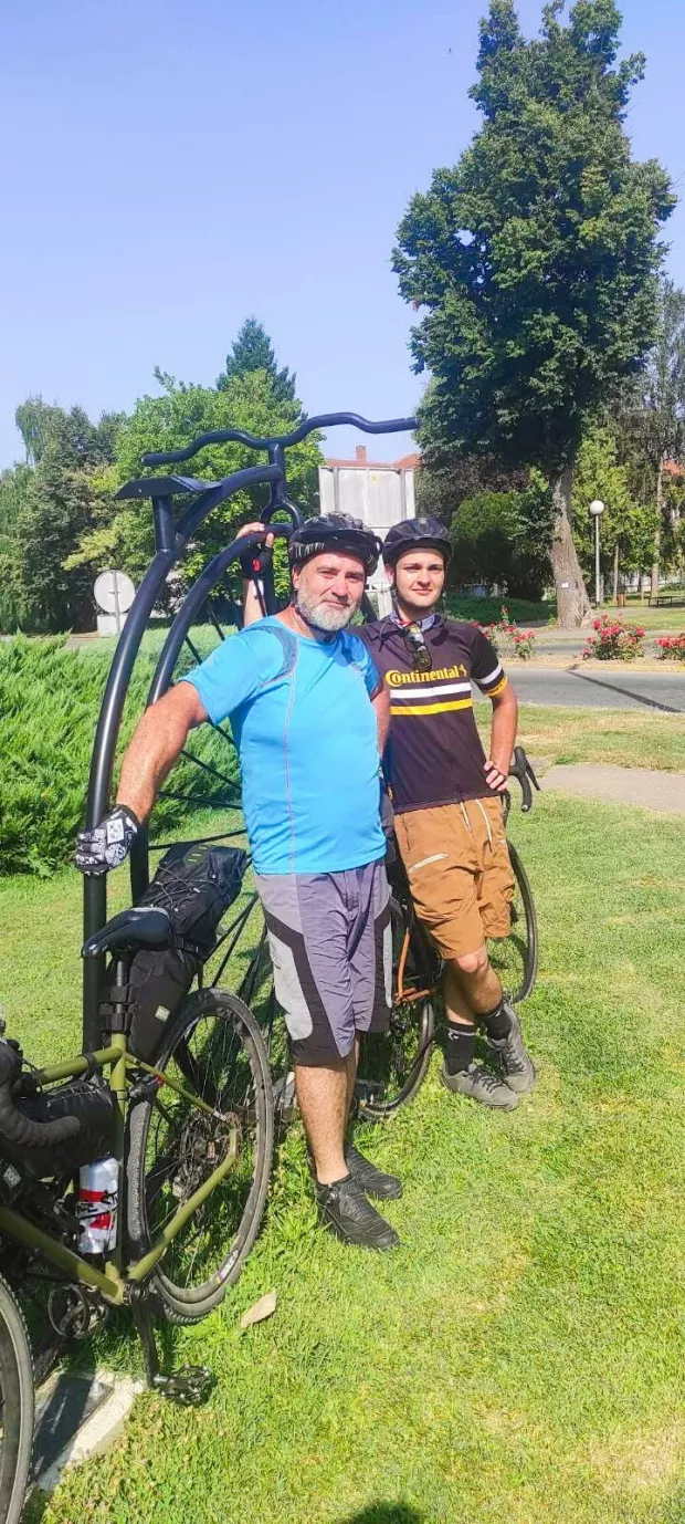 Obiteljska pustolovina: Tata i sin biciklima iz Osijeka do Murtera