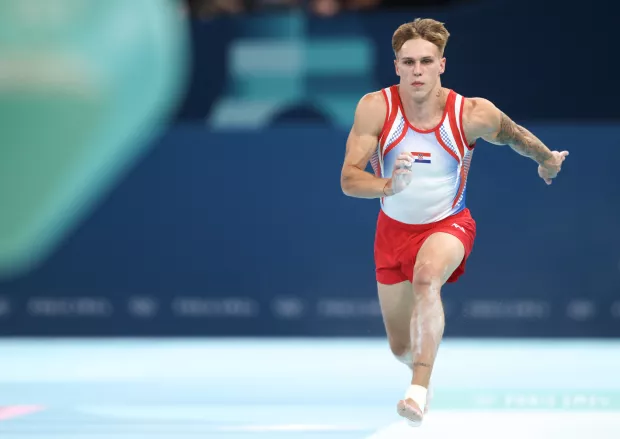 Pariz, 04.08.2024 - Hrvatski gimnastičar Filip Benović tijekom finala preskoka na Olimpijskim igrama Pariz 2024. foto HINA/ Damir SENČAR/ ds
