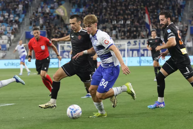 Osijek, 04. 08. 2024, Opus Arena. SuperSport HNL 24/25. Nogometna utakmica Osijek - &Scaron;ibenik. Anton Matković (34)snimio GOJKO MITIĆ