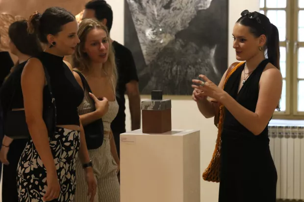 Osijek, 02. 08. 2024, HDLU - Istok galerija Kazamat. Bure baruta 13, otvorenje izložbe. Antonija Magdić, Stella Perica i Nata&scaron;a Takač.snimio GOJKO MITIĆ