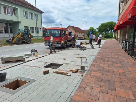 U tijeku je kompletno uređenje sredi&scaron;ta Lovasa