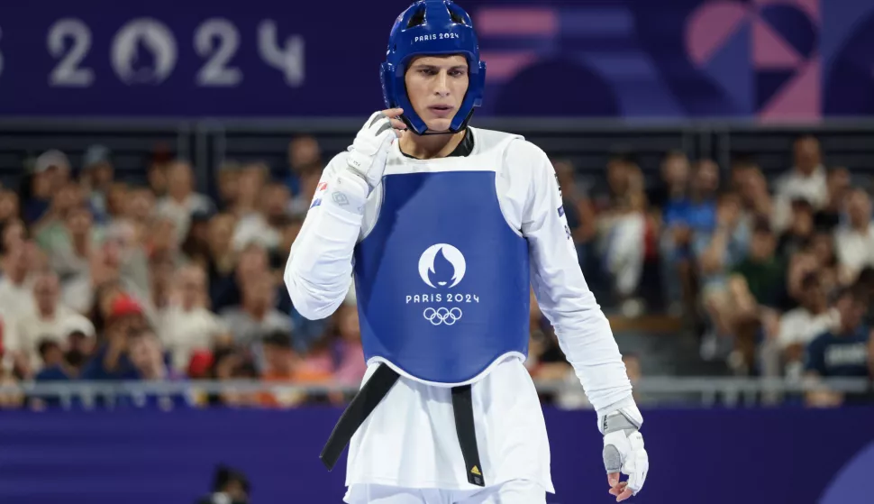 Pariz, 10.08.2024 - Borba za broncu natjecanja u taekwondou u kategoriji od 80+ kilograma na Olimpijskim igrama Pariz 2024, Ivan Šapina - Rafael Alba iz Kube.foto HINA/ Damir SENČAR/ ds