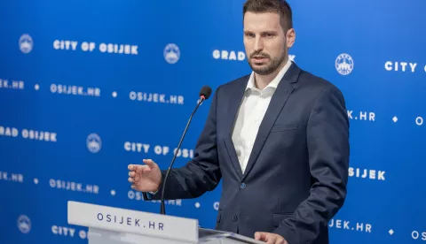 02.08.2023., Osijek - Gradonacelnik Osijeka Ivan Radic na konferenciji za medije izvijestio je o pocetku izgradnje centra izvrsnosti kompanije Jabil Inc. u Osijeku. Photo: Davor Javorovic/PIXSELL