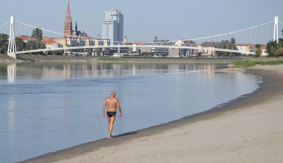 Osijek, 31. 07. 2024, Kopika, Drava, kupanje, jutro na Dravi, plaža, kupači, kupačSNIMIO BRUNO JOBST