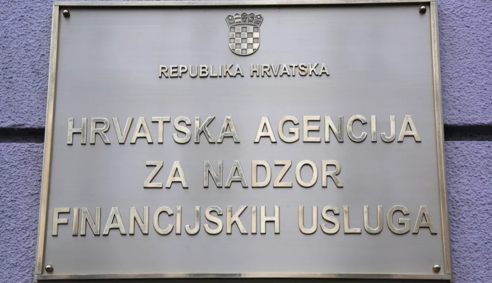 Zagreb, 01.02.2019 -Konferencija za medije Hrvatske agencije za nadzor financijskih usluga (Hanfa) povodom pribliavanja brojci od 100 milijardi kuna imovine obveznih mirovinskih fondova. Tim su se povodom osvrnuti na rad i poslovanje mirovinskih fondova u Hrvatskoj i novosti koje donose zakonske promjene. Na fotografiji natpisna ploča u Račkoga 6. foto HINA /Zvonimir KUHTIĆ/ zk