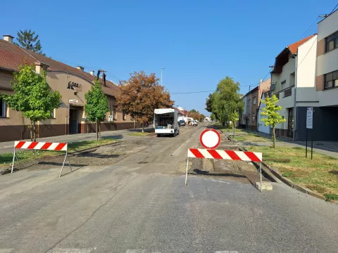 Odrezane bankine kod vrtića i na Đakovštini