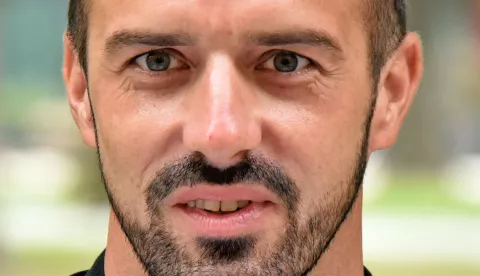 slavonija...vinkovci...20.08.2024.sredisnji gradski park; najavna konferencija 59. vinkovackih jeseni; najavili - marko sabljakovic (scenarij), marija liscic drmic (procelnica upravnog odjela za kulturu i turizam grada vinkovci), ivan bosancic (gradonacelnik i predsjednik organizacionog odbora 59. vinkovackih jeseni) i stjepan djurkovic (tajnik vinkovackoh jeseni); na fotki - marko sabljakovic;