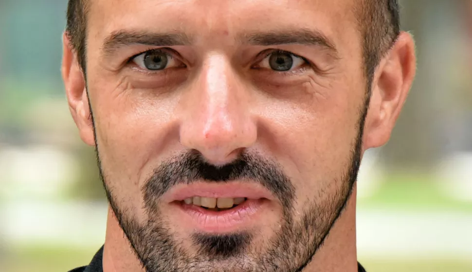 slavonija...vinkovci...20.08.2024.sredisnji gradski park; najavna konferencija 59. vinkovackih jeseni; najavili - marko sabljakovic (scenarij), marija liscic drmic (procelnica upravnog odjela za kulturu i turizam grada vinkovci), ivan bosancic (gradonacelnik i predsjednik organizacionog odbora 59. vinkovackih jeseni) i stjepan djurkovic (tajnik vinkovackoh jeseni); na fotki - marko sabljakovic;