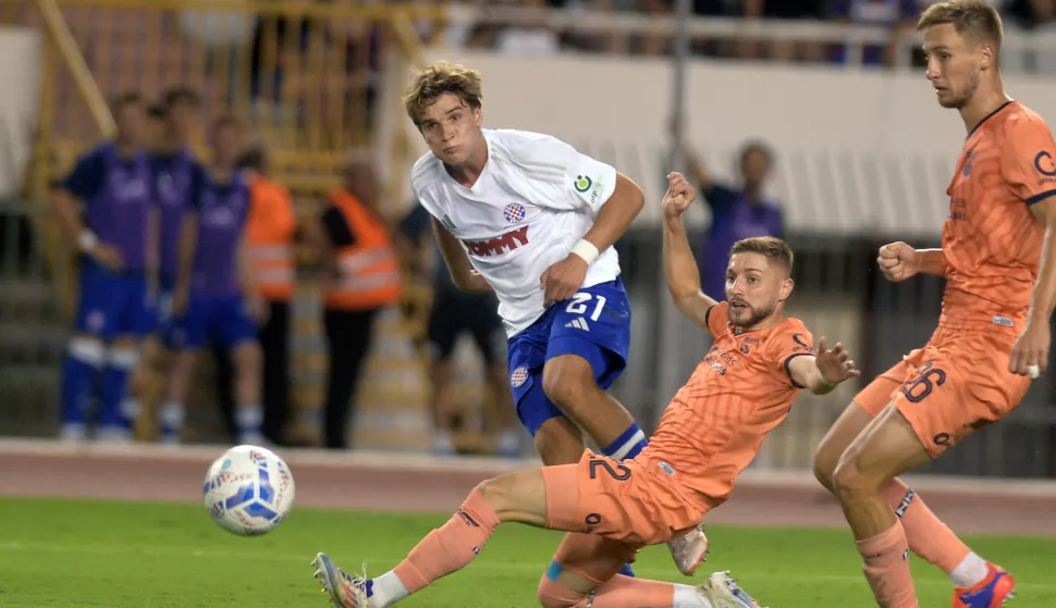 Split, 31.8.2024.- Utakmica 5. kola HNL-a Hajduk - Osijek na stadionu Poljud. Na slici Rokas Puk?tas. foto HINA/ Mario STRMOTI?/ ua