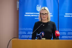 21.11.2022., Velika Gorica - Svecana sjednica Vijeca za djecu u sklopu koje je dodijeljena Nagrada za promicanje prava djeteta u 2022. godini odrzana je u dvorani Puckog otvorenog ucilista u Velikoj Gorici. Suzana Resetar. Photo: Davor Puklavec/PIXSELL