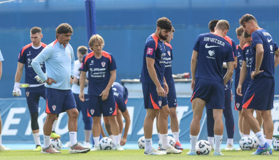 Zagreb, 04.09.2024 - Trening Hrvatske nogometne reperzentacije na maksimirskom stadionu pred utakmice Lige nacija protiv Portugala i Poljske. Na slici izbornik Zlatko Dalić, Luka Modrić, Joško Gvardiol, Ante Budimir.foto HINA/ Damir SENČAR/ ds