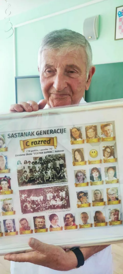 Đuro Miškić, razrednik generacije 70./71. tadašnje OŠ Stjepan Supanc u Vukovaru, današnje OŠ Antuna Bauera