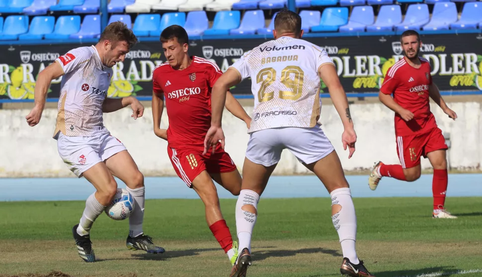 Osijek, 01. 09. 2024, Stadion Gradski vrt.SišerSšprt Prva HNL, nogomet, Zrinski Osječko 1664 - Orijent (Rijeka). snimio GOJKO MITIĆ