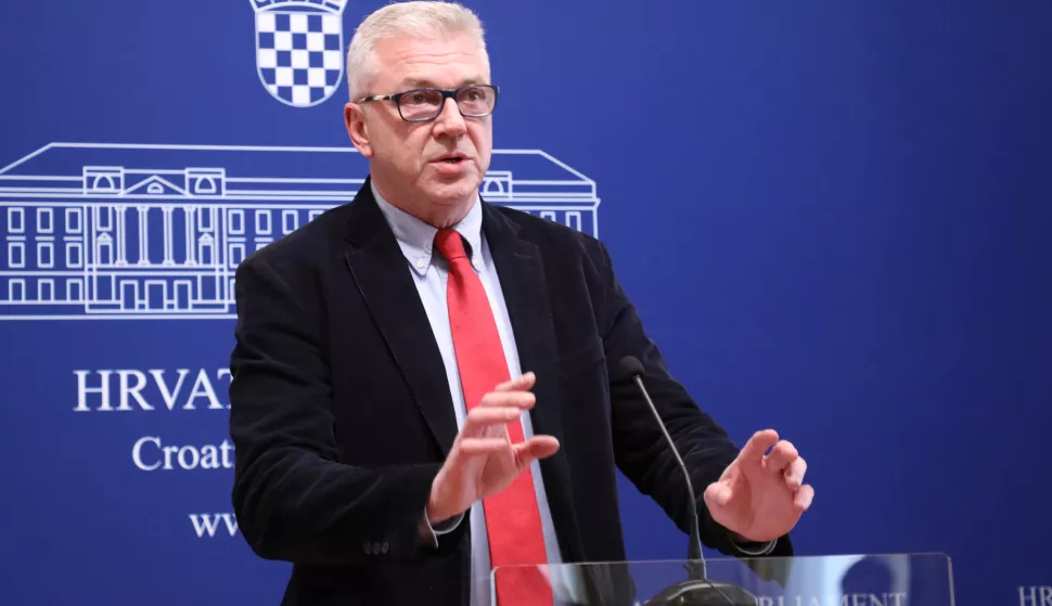 Zagreb, 08.03.2019 - Konferencija za novinare predsjednika Odbora za unutarnju politiku i nacionalnu sigurnost Hrvatskoga sabora Ranka Ostojića na temu "Policijsko postupanje prema novinarki Đurđici Klancir". Na fotgrafiji Ranko Ostojić.foto HINA/ Admir BULJUBAŠIĆ/ abu