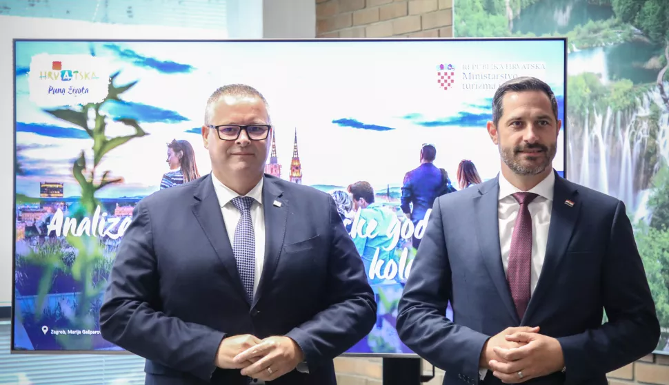 Zagreb, 09.09.2024. - Konferencija za novinare s predstavljanjem turističkih rezultata za prvih osam mjeseci te aktualnostima oko provedbe reforme upravljanja razvojem turizma.&nbsp;Na fotografiji direktor Hrvatske turističke zajednice Kristjan Staničić, ministar turizma i sporta Tonči Glavina.foto HINA/ Admir BULJUBA&Scaron;IĆ/ abu