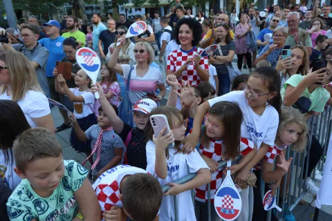 Osijek, 11. 09. 2024, Trg Slobode, doček Donne Vekić i ostalih osječkih olimpijaca, te otvaranje teniskih terena na Olimpiji.snimio GOJKO MITIĆ