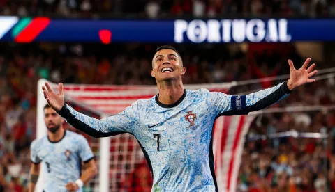 epa11588099 Cristiano Ronaldo of Portugal celebrates scoring the 2-0 goal, and his 900th career goal, during the UEFA Nations League group A soccer match between Portugal and Croatia, in Lisbon, Portugal, 05 September 2024. EPA/JOSE SENA GOULAO