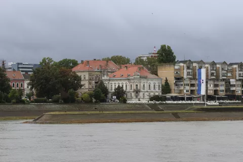 Osijek, 15. 09. 2024, Drava, pogled s lijeve obale na rijeku Dravu, vodostaj, ilustracija.snimio GOJKO MITIĆ