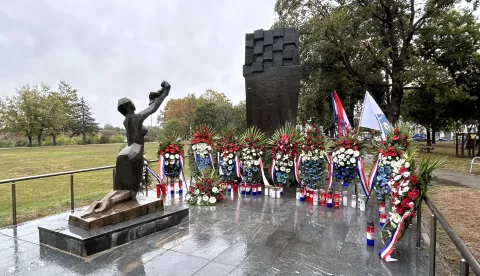 SLAVONSKI BROD - Dan hrvatskih branitelja Brodsko-posavske županije obilježava se kao spomen na 16. rujna 1991., kada je brodska vojarna stavljena pod nadzor branitelja