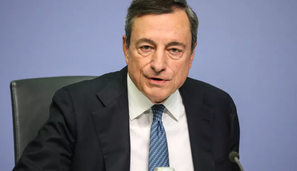 epa07118843 Mario Draghi, President of the European Central Bank (ECB), arrives for a press conference following the meeting of the Governing Council of the European Central Bank in Frankfurt Main, Germany, 25 October 2018. Draghi said that on the basis of current futures prices for oil, annual rates of headline inflation are likely to hover around the current level over the coming months. The European Central Bank has left interest rate policy on hold. EPA/ARMANDO BABANI