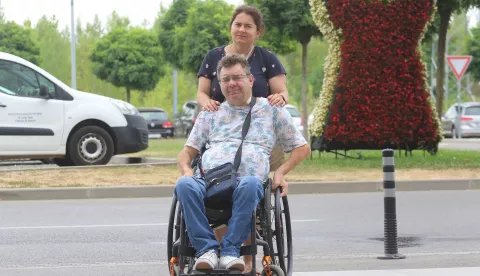 Osijek, 28. 07. 2022, TC Portanova, razgovor s Danijelom i Danijelom Balazicem, invalidom i njegovim iskustvima s turistickih putovanja.snimio GOJKO MITIĆ