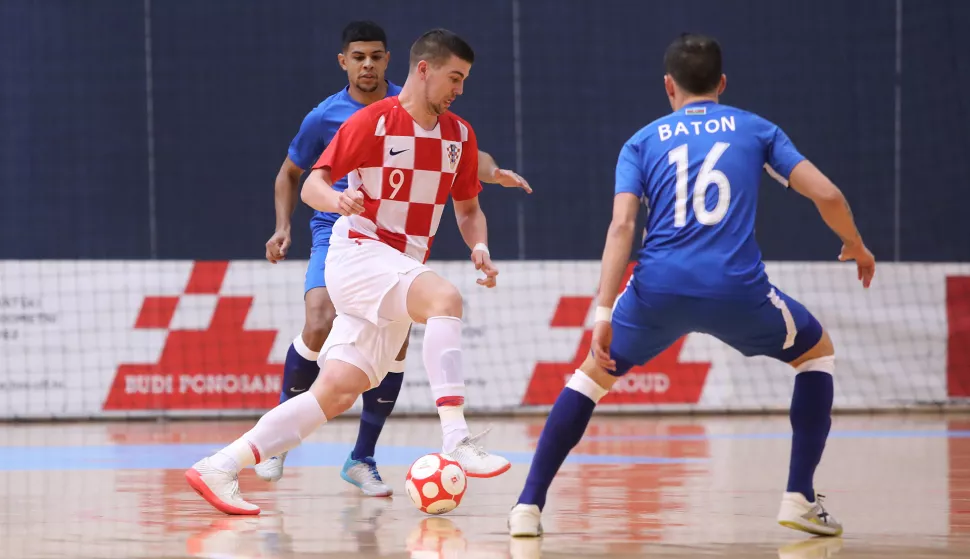 Osijek.29.01.2020. DVORANA GRADSKI VRT HRVATSKA - AZERBAJDŽAN, KVALIFIKACIJE ZA SP U FUTSALU Na fotografiji:Luka PericFoto:Marko Mrkonjic