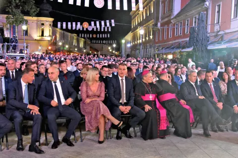 slavonija...Vinkovci...20.09.2024.59. Vinkovačke jeseni; Trg bana Josipa Šokčevića; program otvorenja 59. Vinkovačkih jeseni; Predsjednik Hrvatskoga sabora Gordan Jandroković otvorio 59. Vinkovačke jeseni;foto Gordan Panić