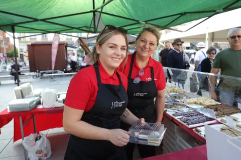 Osijek, 21. 09. 2024., Trg A. Starčevića, Dan Mađara, gastronomija, nošnje, mimohod, KUD-oviSNIMIO BRUNO JOBST