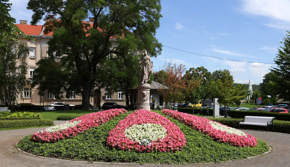 Osijek, 05. 06. 2024., Sakuntala, hortikultura, cvijece, zelenilo, parkovi, UNIKOMSNIMIO BRUNO JOBST