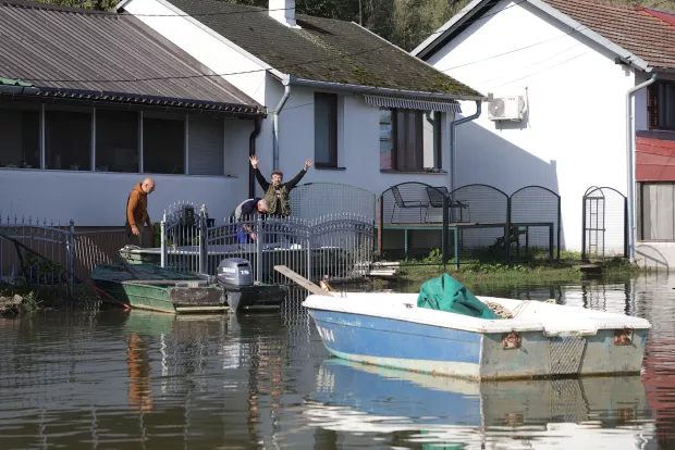 Aljma&scaron;, 26. 09. 2024., Aljma&scaron;, Dunav, Dunav - poplava, poplava, u&scaron;će Drave u Dunav, u&scaron;će Dunav - Drava, vikend naselje, reportažaSNIMIO BRUNO JOBST