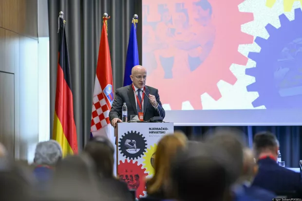 20.11.2023., Zagreb - NJEMACKO &ndash; HRVATSKI RAZVOJNI FORUM., Hilton Garden Inn Zagreb. Uvodna obracanja predsjednik Hrvatske zajednice zupanija Danijel Marusic, veleposlanik Savezne Republike Njemacke u RH Christian Hellbach, državna tajnica Sredi&scaron;njeg državnog ureda za demografiju i mlade Zeljka Josic. Photo: Igor Soban/PIXSELL